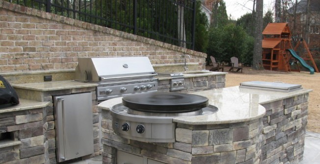 Outdoor Kitchen Designs in Brackenber